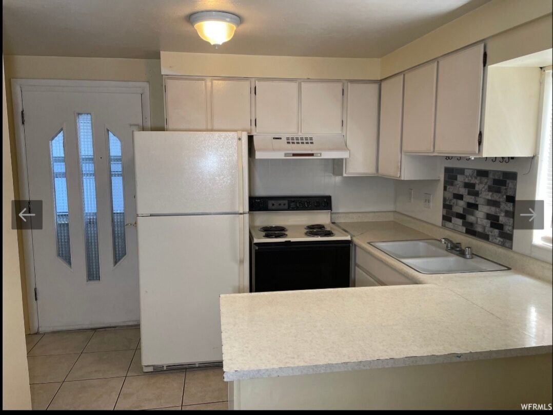 Downstairs kitchen before